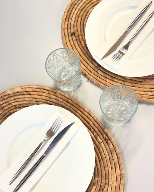 “Arrenquem! 🌿🔥 
La nova temporada ja és aquí, i venim amb més ganes que mai. La primavera s’acosta, el bon temps ja es nota, i la nostra cuina està a punt per fer-vos gaudir. Reserva ja i vine a menjar amb nosaltres! 🍽️✨ #BotellaRestaurant #NovaTemporada #primavera 

¡Arrancamos! 🌿🔥 
La nueva temporada ya está aquí, y venimos con más ganas que nunca. La primavera se acerca, el buen tiempo ya se nota, y nuestra cocina está lista para hacerte disfrutar. ¡Reserva ya y ven a comer con nosotros! 🍽️✨ 
#BotellaRestaurant #NuevaTemporada #primavera